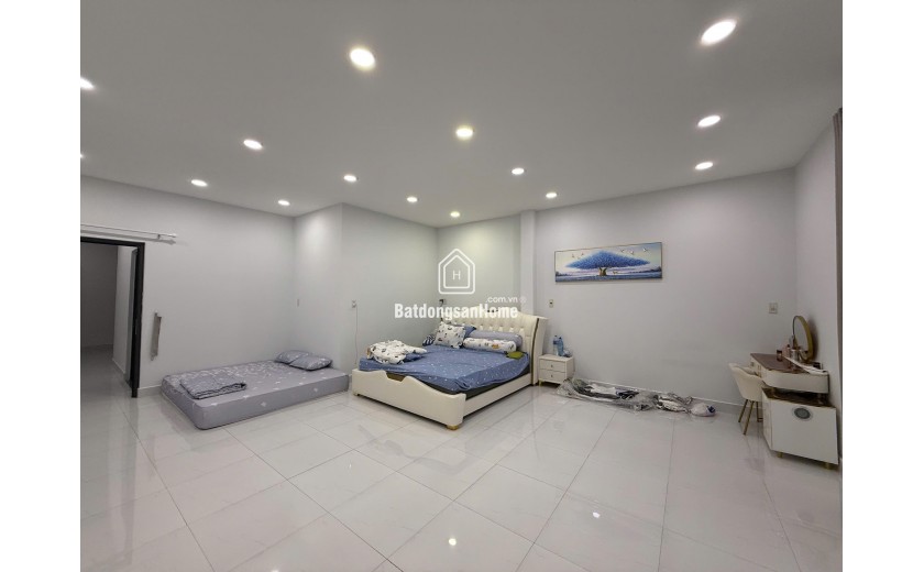 Nhà 3 Tầng Đẹp Gần Biển Trần Quang Diệu – Full Nội Thất Cao Cấp, Chỉ 60tr/m²!